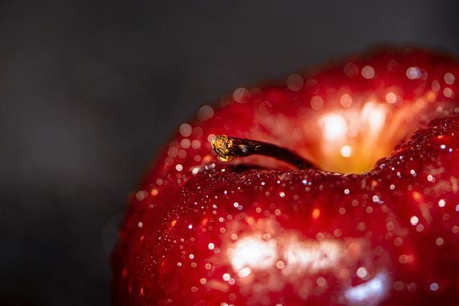 Imagen representativa de una manzana, cuyo autor es Ri Butov, en Pixabay