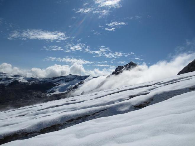 El aire frío fluye hacia abajo en un día cálido. Glaciar Tsanteleina, noroeste de Italia. Crédito de la imagen: © Thomas Shaw | ISTA